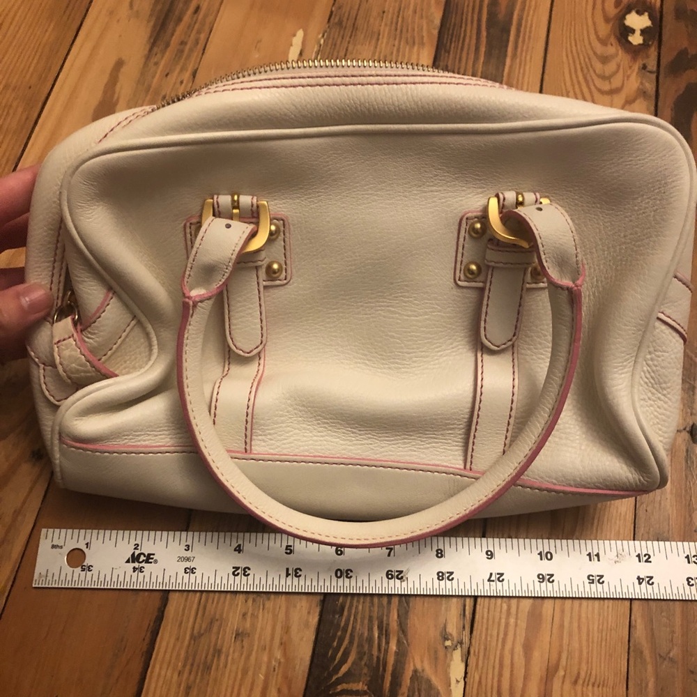 Dooney & Bourke White leather pink lining purse - Picture 7 of 8